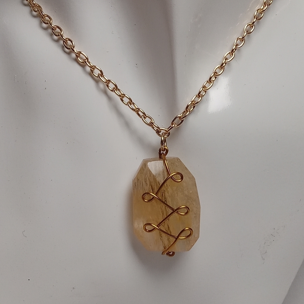 Hand Crafted Gold Wire Wrapped Stone Necklace - Picture 5 of 5